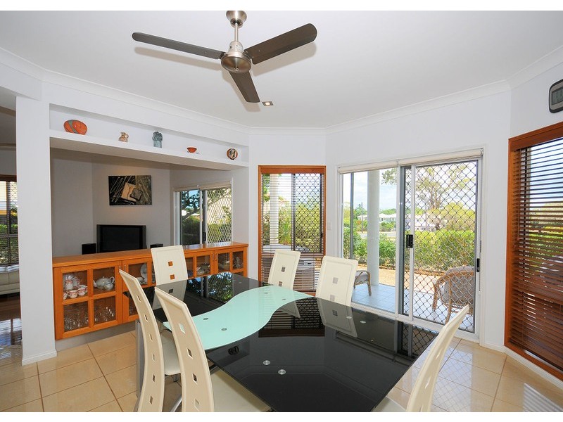 16 Dayman Street, Urangan QLD 4655