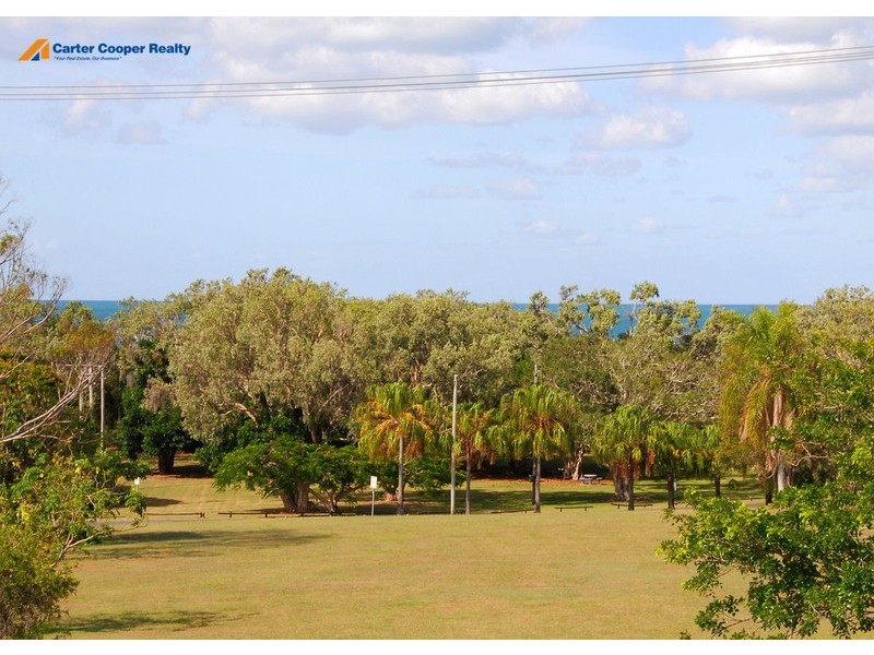 16 Dayman Street, Urangan QLD 4655