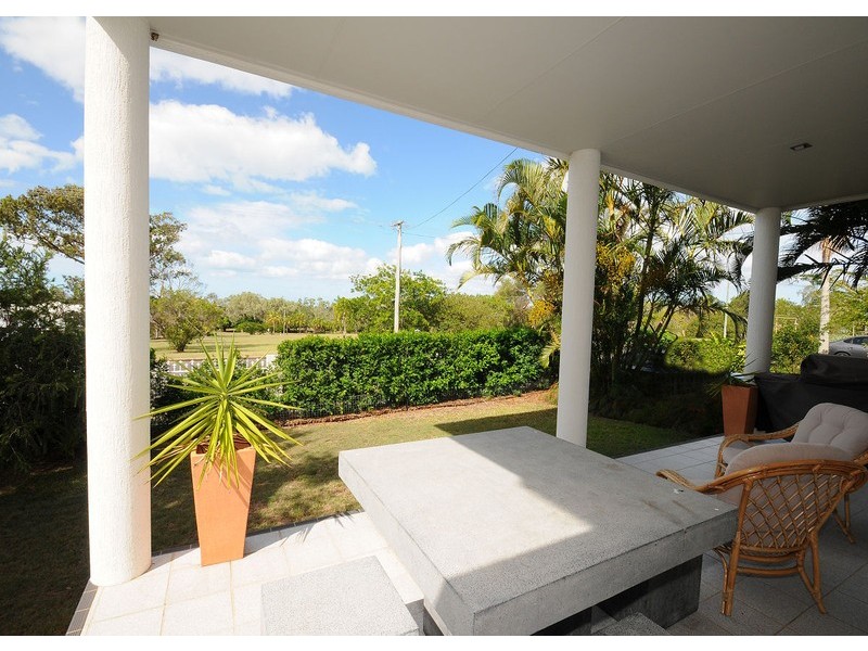 16 Dayman Street, Urangan QLD 4655