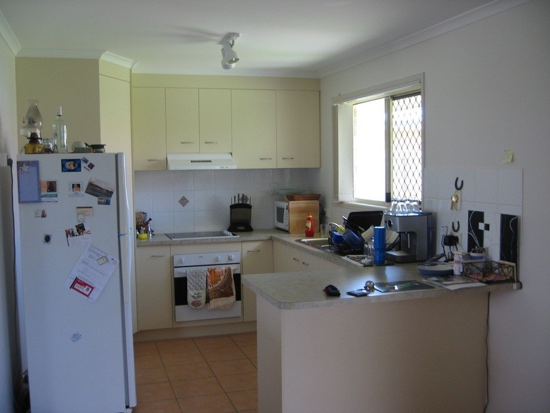 17 Sharyn Crt, Point Vernon QLD 4655