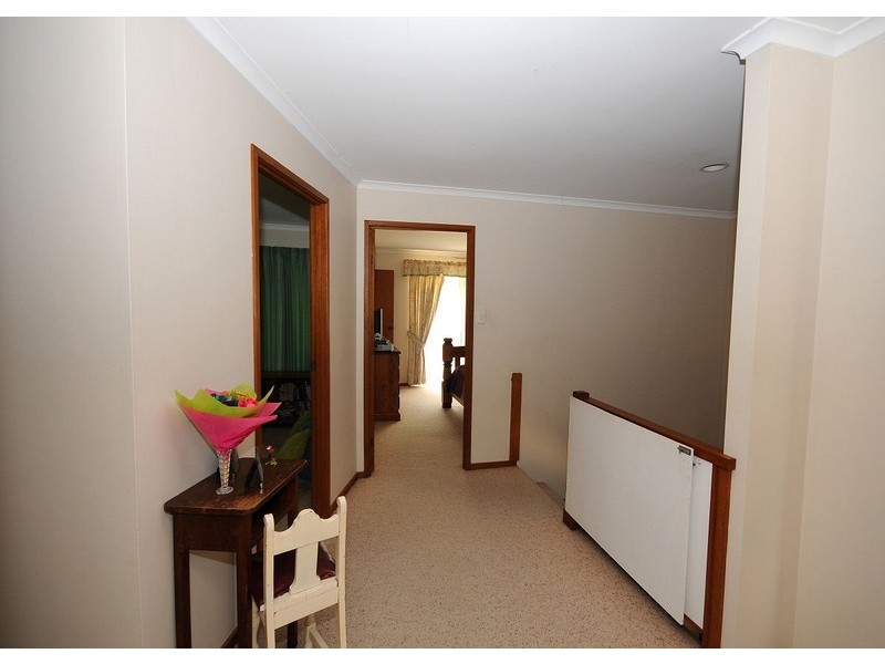 12 Flinders Street, Point Vernon QLD 4655