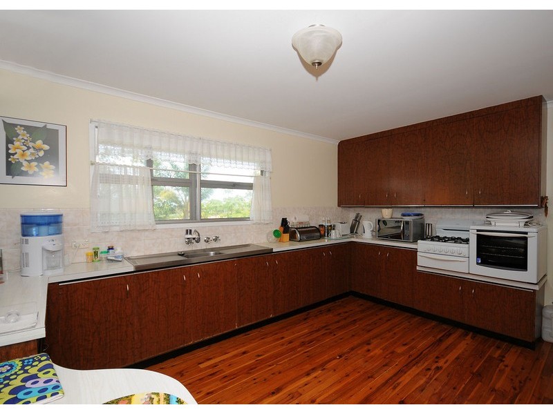 24 Moonbi Street, Scarness QLD 4655