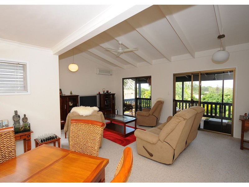 22 Moonbi Street, Scarness QLD 4655