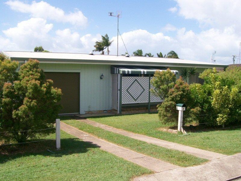 3 Tom St, Pialba QLD 4655