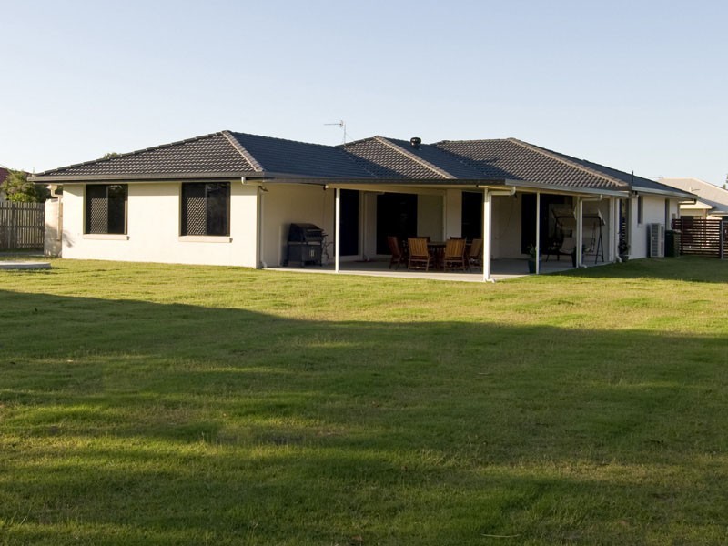 13 Pinehurst Dr, Wondunna QLD 4655