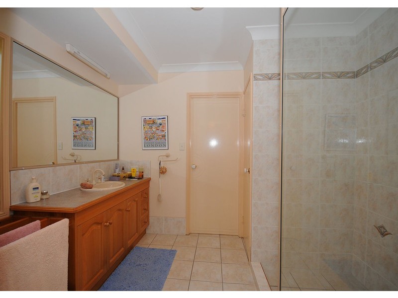 33 Mant St, Point Vernon QLD 4655
