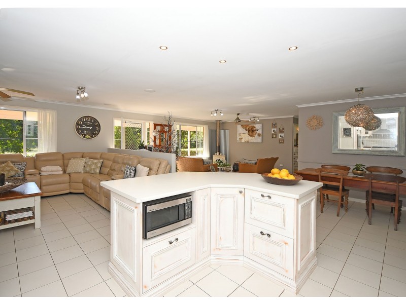 66 Valfern Court, Dundowran QLD 4655