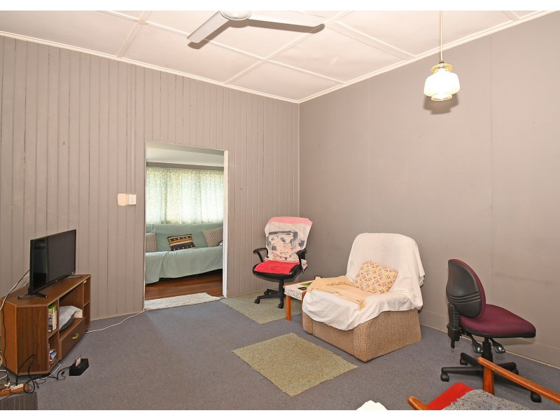 13 Truro Street, Torquay QLD 4655