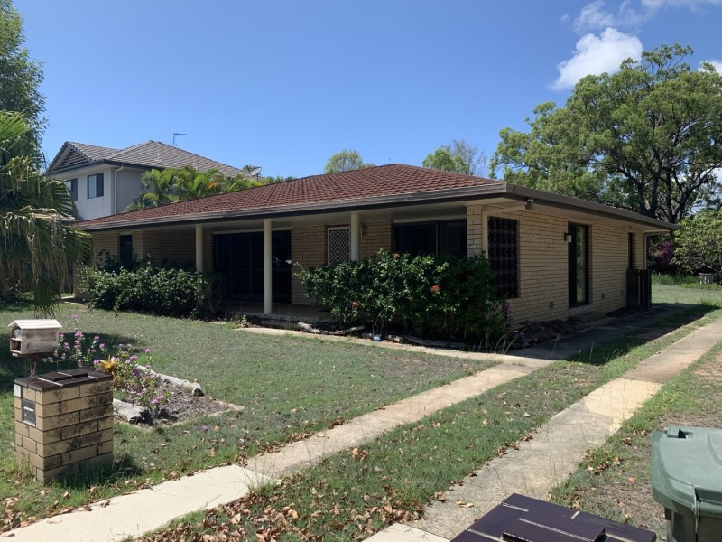 19 Totness Street, Torquay QLD 4655