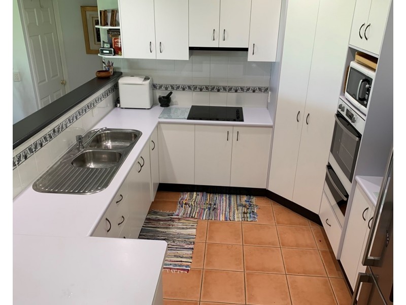 25 Pelican Avenue, Booral QLD 4655