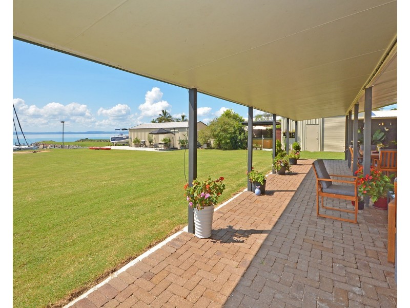 25 Pelican Avenue, Booral QLD 4655