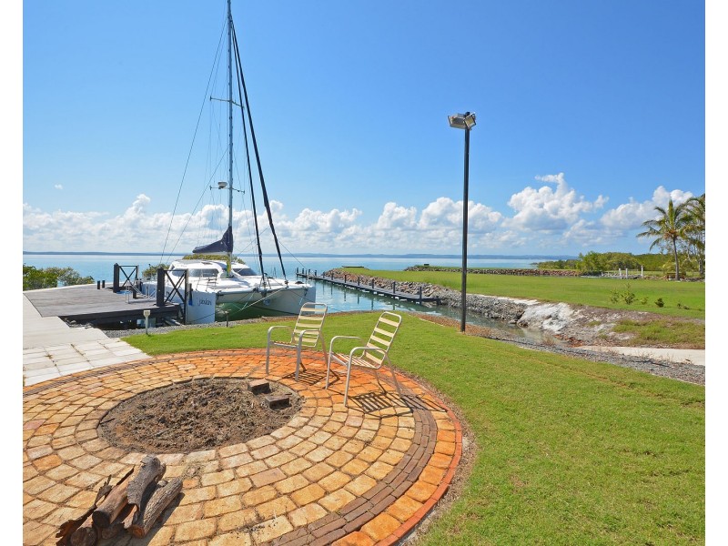 25 Pelican Avenue, Booral QLD 4655