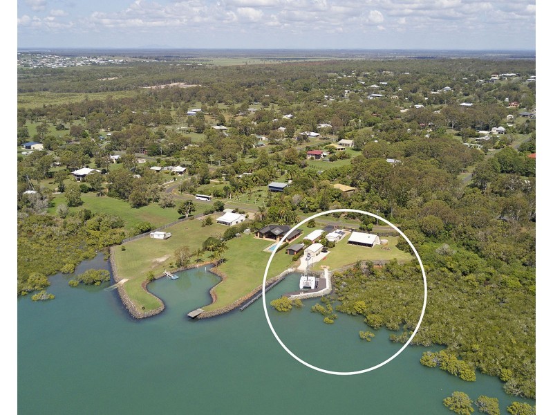 25 Pelican Avenue, Booral QLD 4655