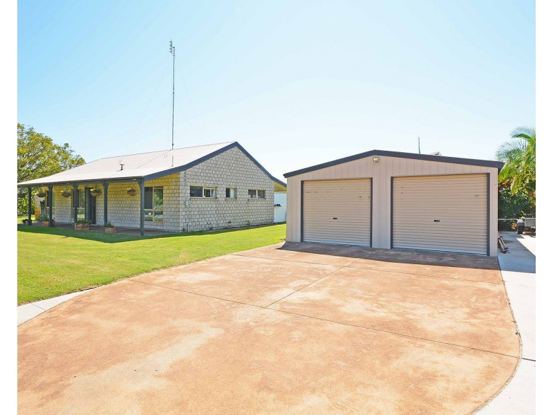 25 Pelican Avenue, Booral QLD 4655