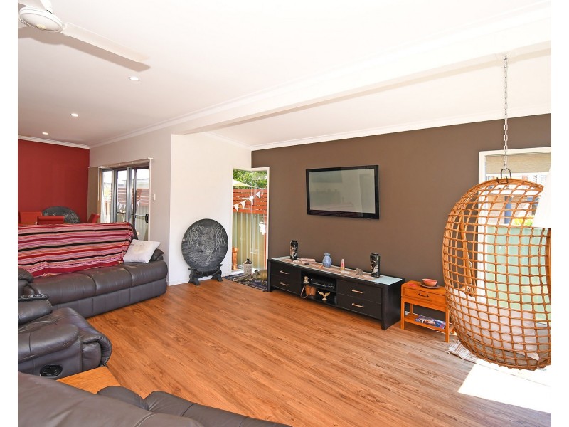 5 New Street, Urangan QLD 4655