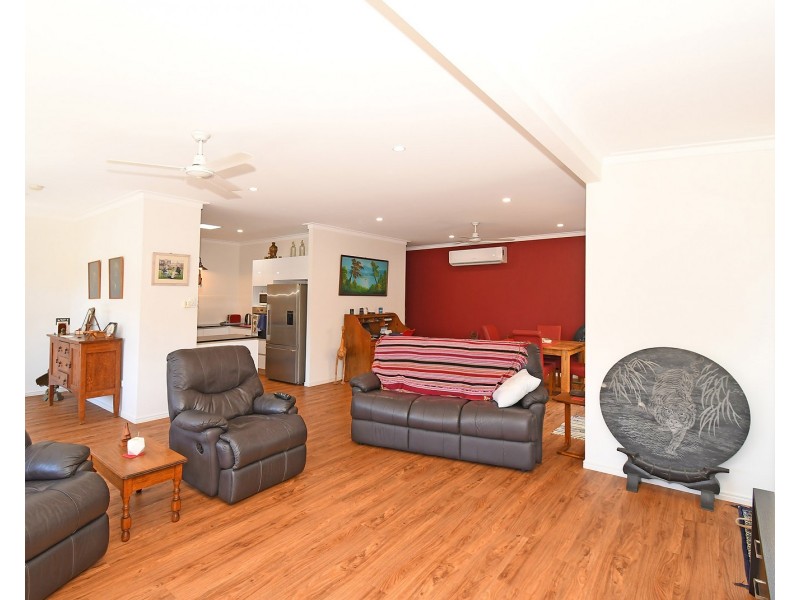 5 New Street, Urangan QLD 4655