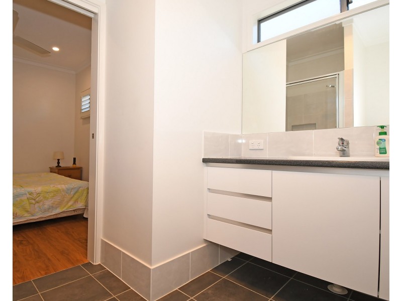 5 New Street, Urangan QLD 4655