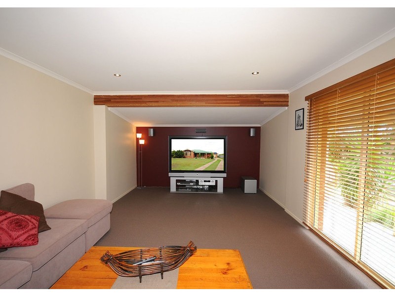 10 Palm  Meadows Pl, Hervey Bay QLD 4655