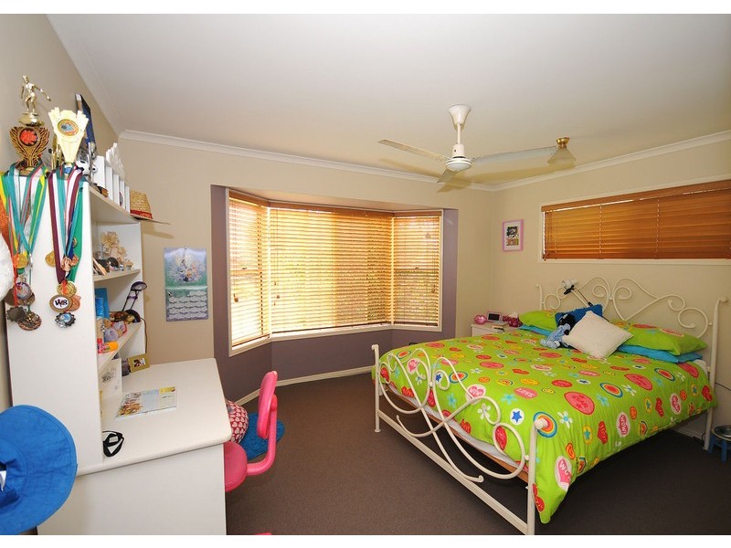 10 Palm  Meadows Pl, Hervey Bay QLD 4655