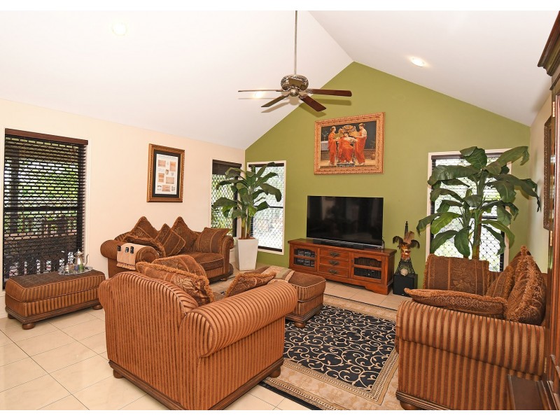 14 Bayridge Heights Drive, Nikenbah QLD 4655