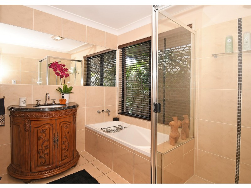 14 Bayridge Heights Drive, Nikenbah QLD 4655