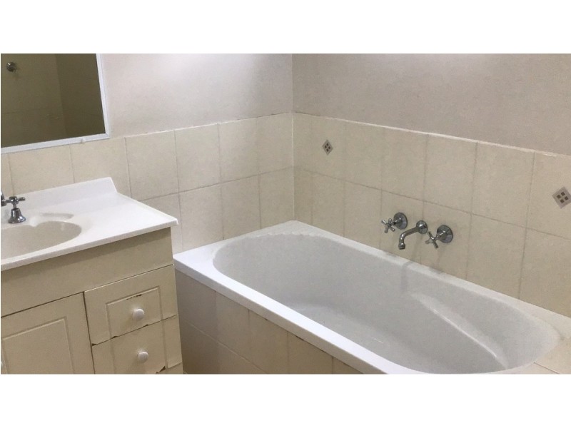 21 Topaz Circuit, Urangan QLD 4655