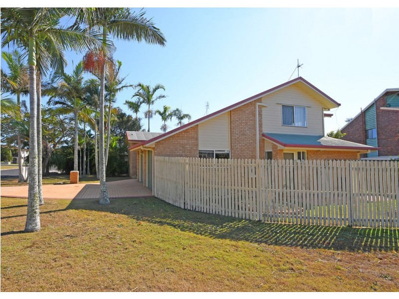 4 Bayview Terrace, Pialba QLD 4655