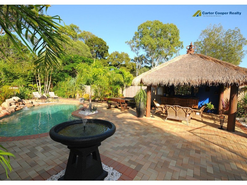 33 Fairway Dve, Urraween QLD 4655