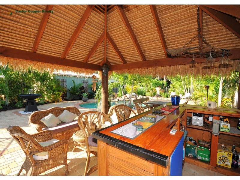 33 Fairway Dve, Urraween QLD 4655