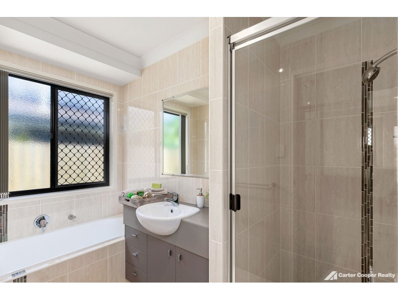 48 Earl St Vincent Circuit, Eli Waters QLD 4655