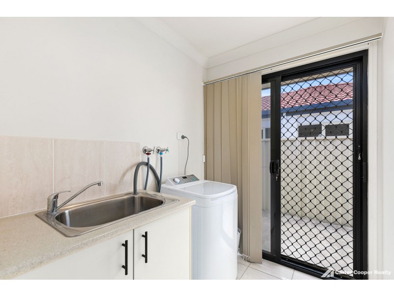 48 Earl St Vincent Circuit, Eli Waters QLD 4655