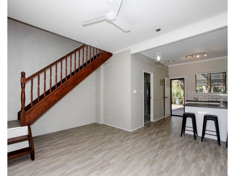 Unit 4/25 Hervey Street, Scarness QLD 4655