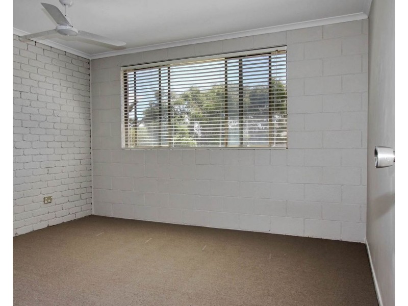 Unit 4/25 Hervey Street, Scarness QLD 4655