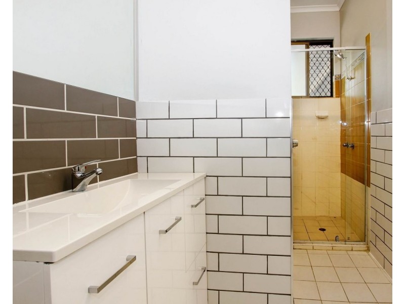 Unit 4/25 Hervey Street, Scarness QLD 4655