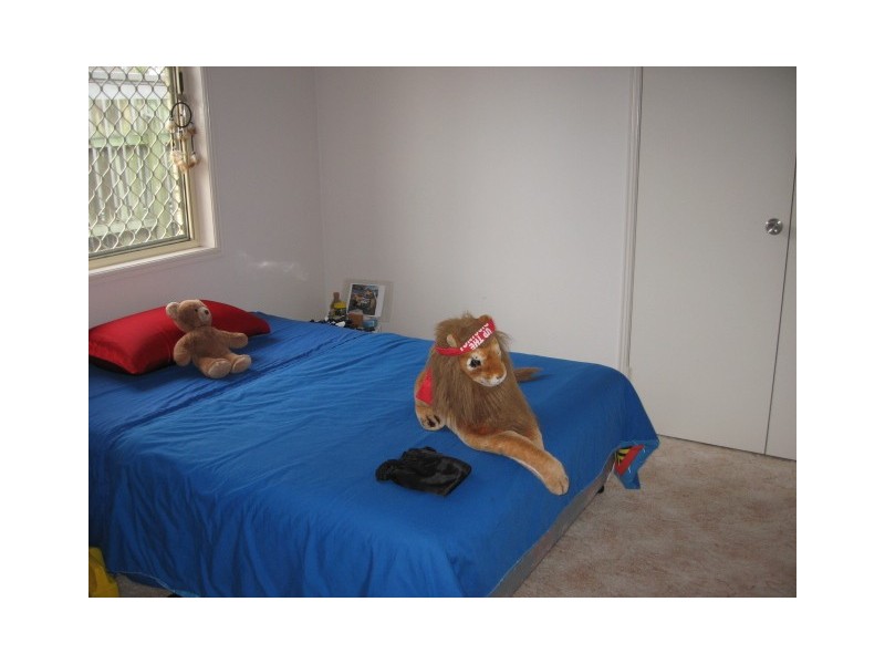 20 Vicki Parade, Torquay QLD 4655