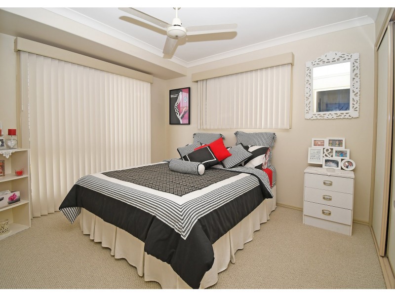 1 Mia Court, Nikenbah QLD 4655