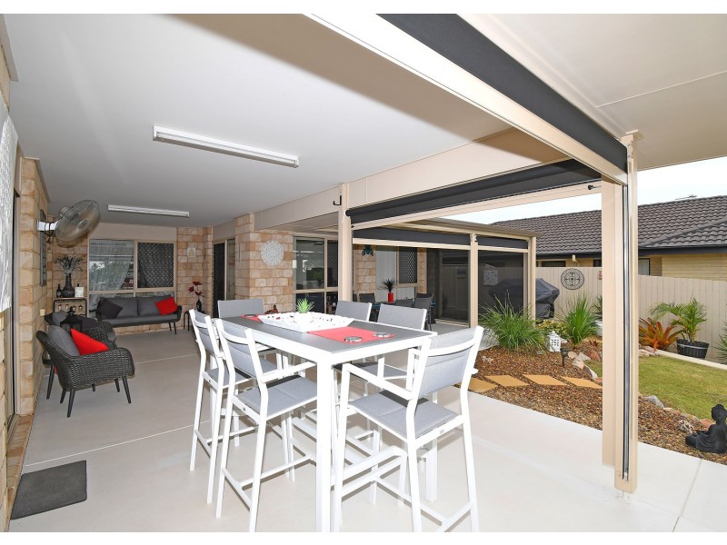 1 Mia Court, Nikenbah QLD 4655