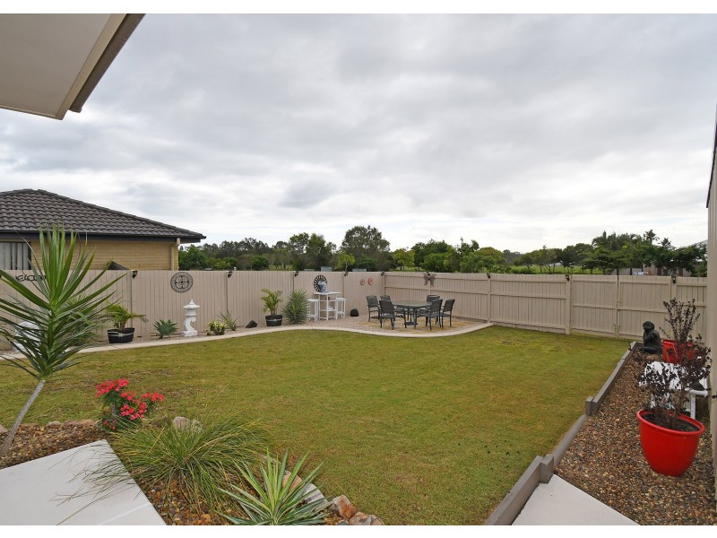 1 Mia Court, Nikenbah QLD 4655
