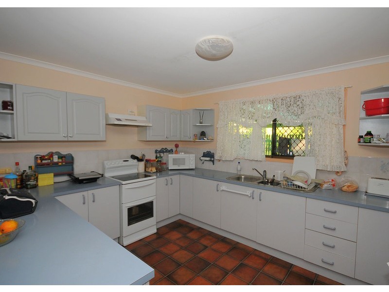 68  North Street, Point Vernon QLD 4655