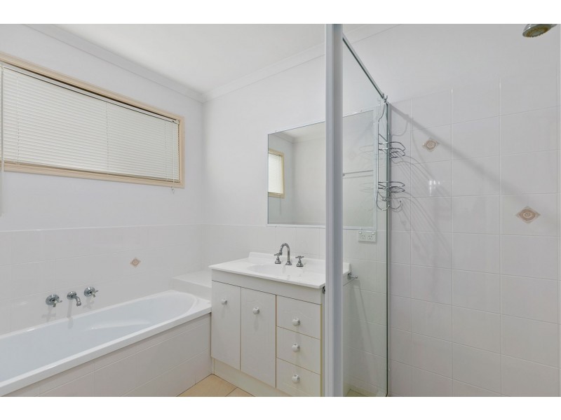 37 Bunya Court, Eli Waters QLD 4655