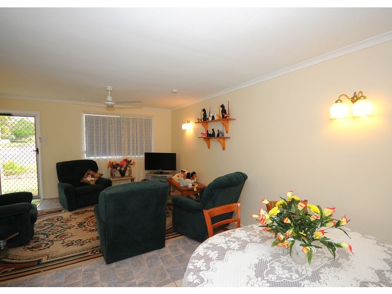 9 Ross Street, Urangan QLD 4655