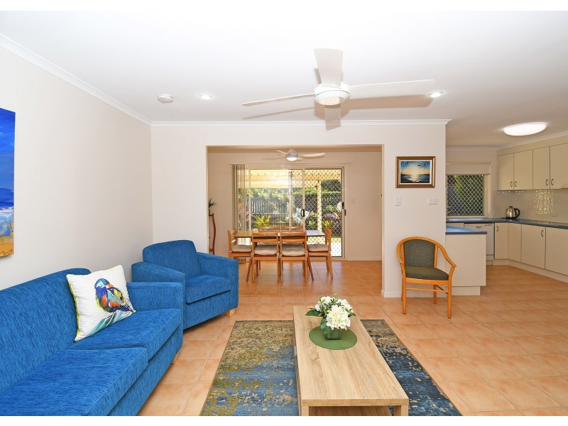 9 Gatakers Lane, Point Vernon QLD 4655