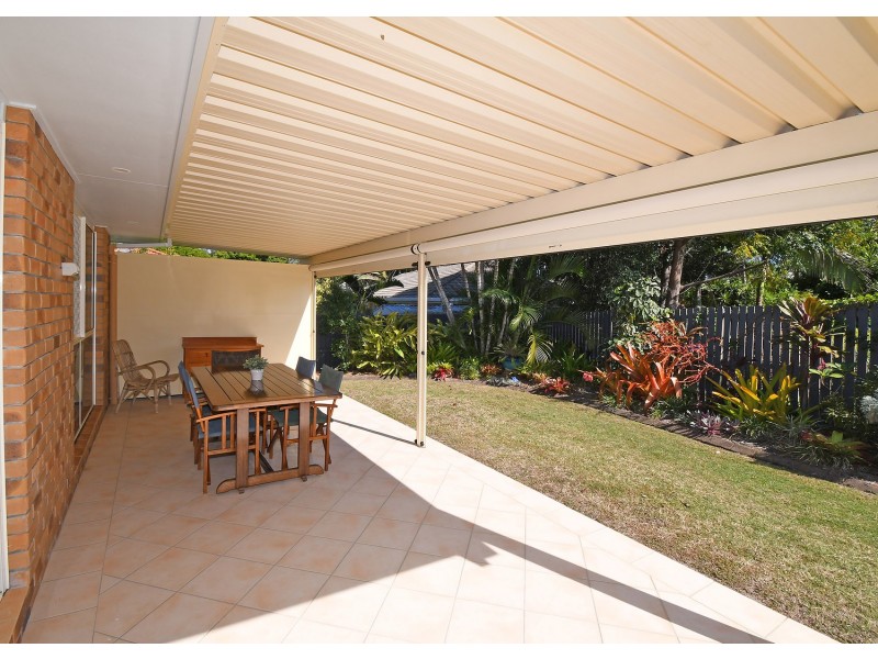 9 Gatakers Lane, Point Vernon QLD 4655
