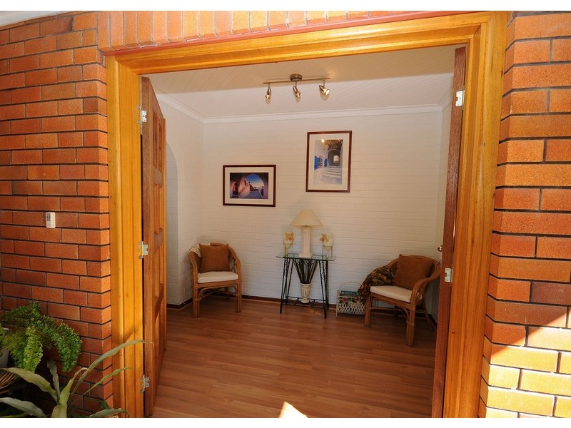 14 Boundary Road, Urangan QLD 4655