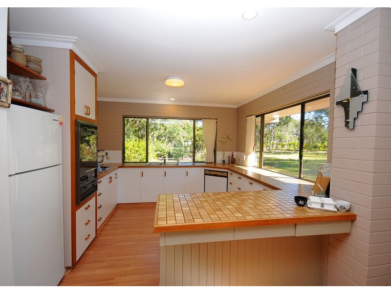 14 Boundary Road, Urangan QLD 4655