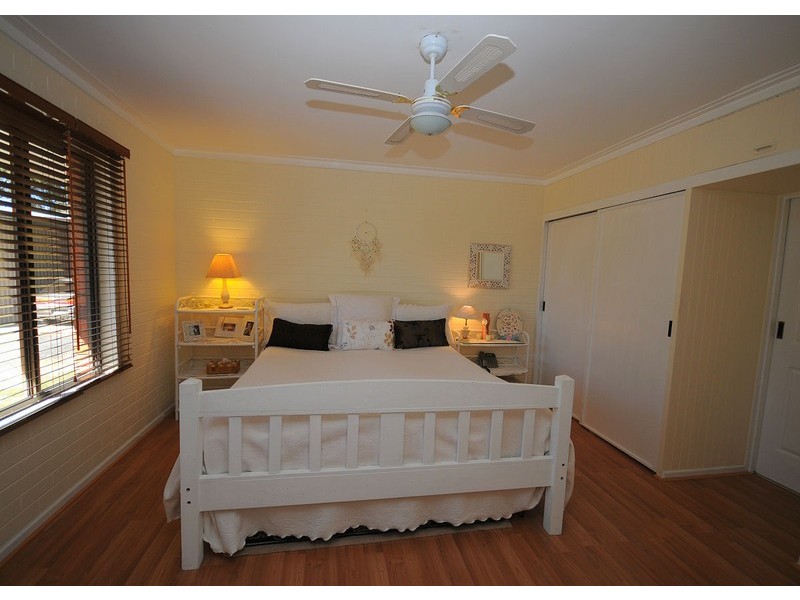 14 Boundary Road, Urangan QLD 4655