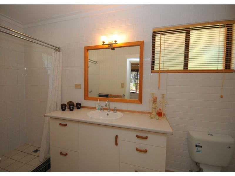 14 Boundary Road, Urangan QLD 4655