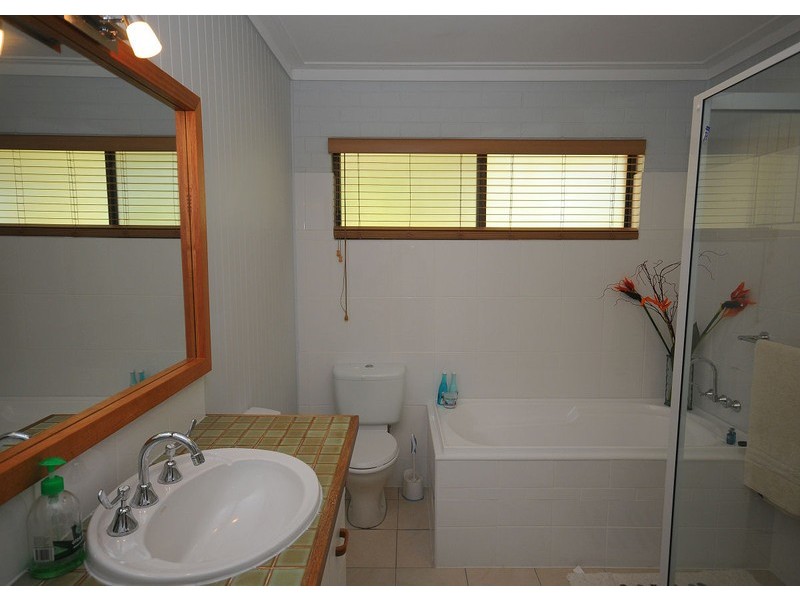 14 Boundary Road, Urangan QLD 4655