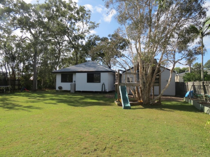 4 Chantilly Street, Urangan QLD 4655