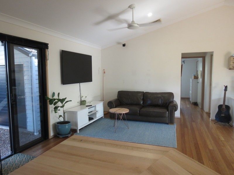 4 Chantilly Street, Urangan QLD 4655